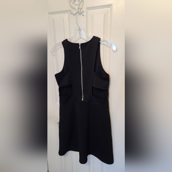 H&M Divided Black Dress - size 8 - Picture 2 of 6